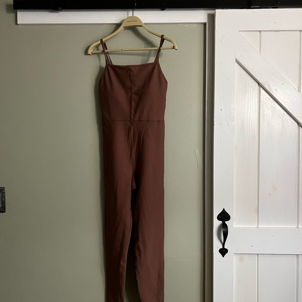 Old Navy Powersoft Go Dry Cami Bodysuit M Warm Tsupe